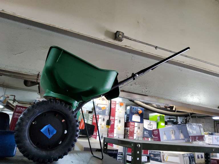 LAWN SPREADER