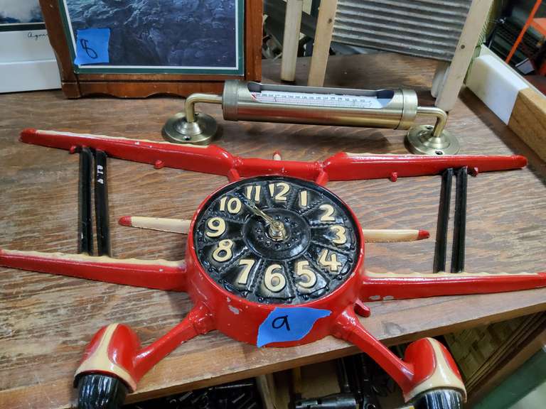 COOL CLOCK AND THERMOMETER