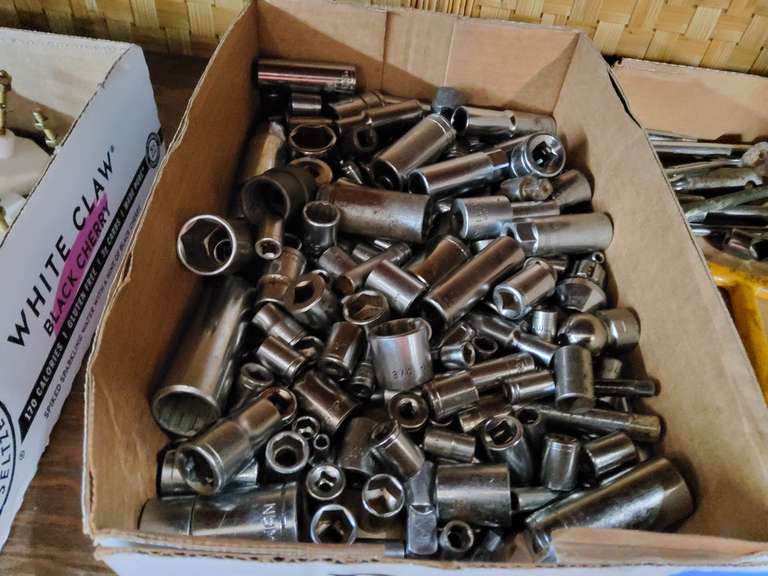 SOCKETS