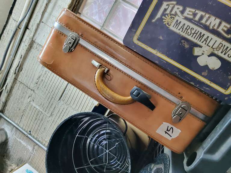 VINTAGE SUITCASE