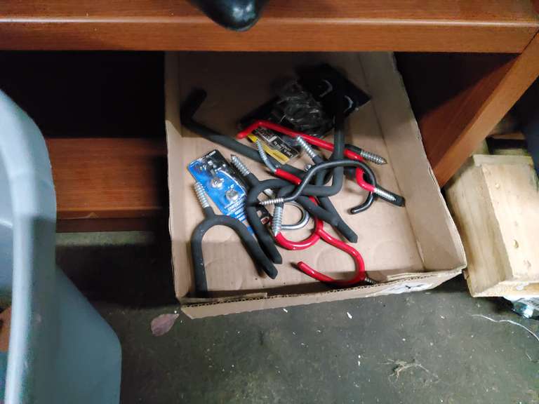HOOKS