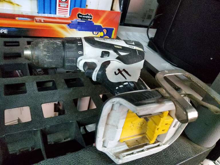 MAKITA DRILL, NO BATTERY, UNTESTED