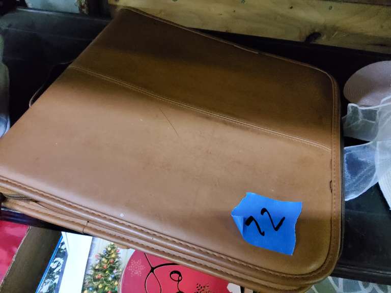 CD HOLDER