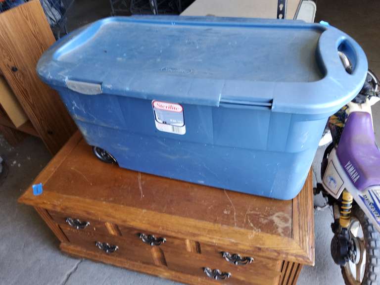 BIG TUB ON WHEELS WITH LID