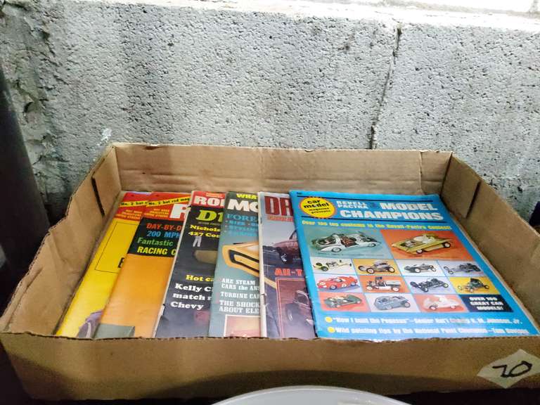 MAGAZINES