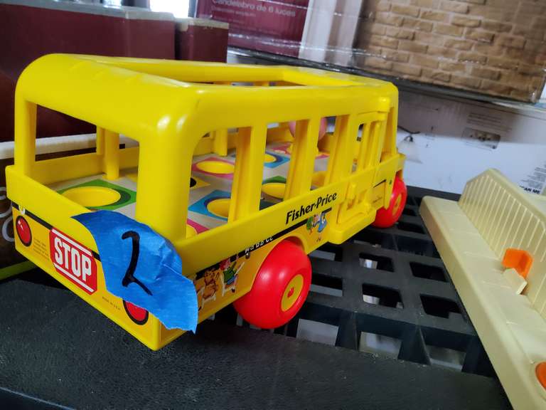 TOY SCHOOL BUS