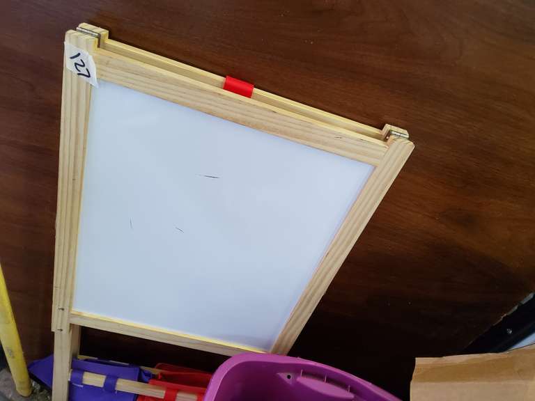 KIDS EAASEL, DRY ERASE AND CHAULK DOUBLE SIDED