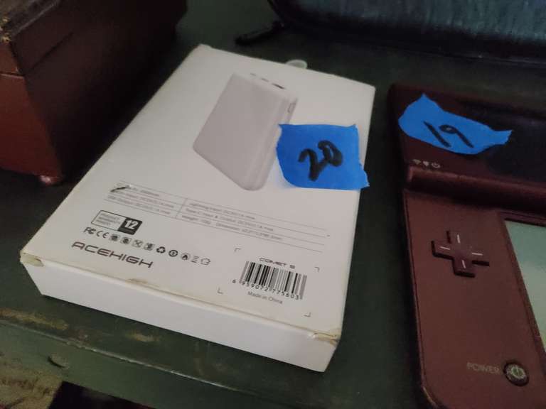 CELL PORTABLE CHARGER