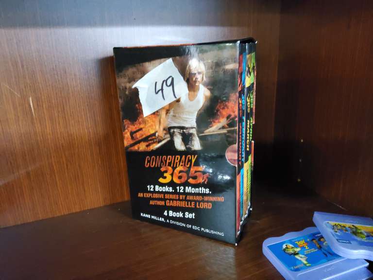 BOOK SET