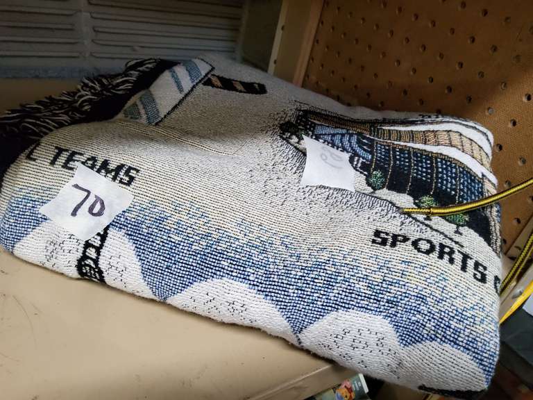 THROW BLANKET