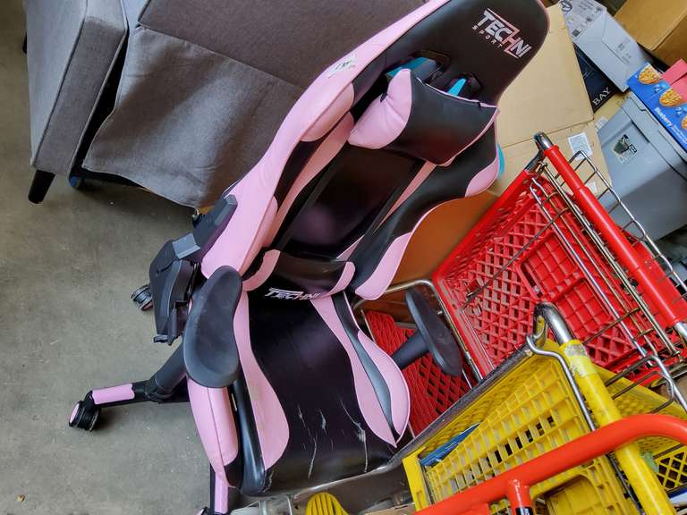 PINK GAMER CHAIR