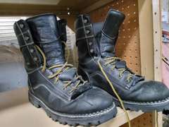 WATERPROOF BOOTS