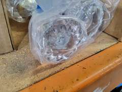 VINTAGE GLASS DOOE KNOB