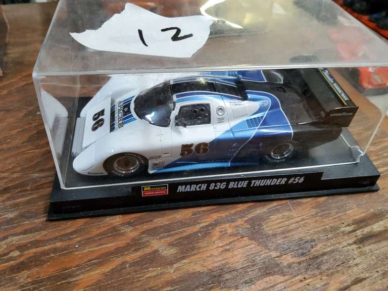 SLOT CAR