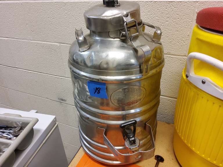 METAL DRINK CONTAINER