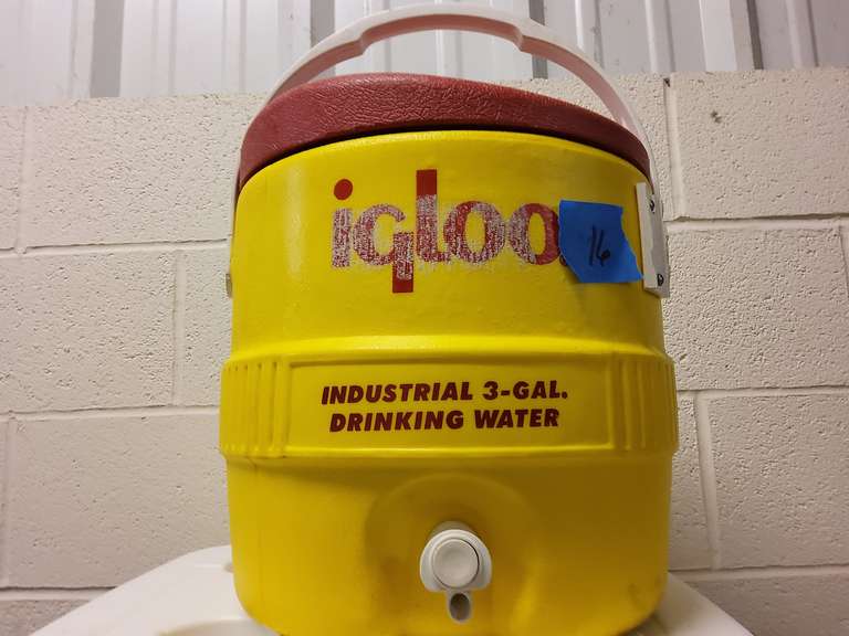 IGLOO DRINK COOLER