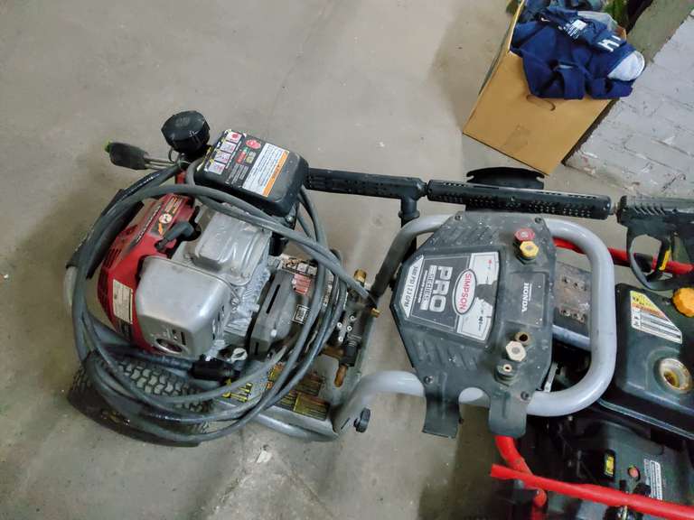 PRESSURE WASHER, FOR PARTS OR REPAIR
