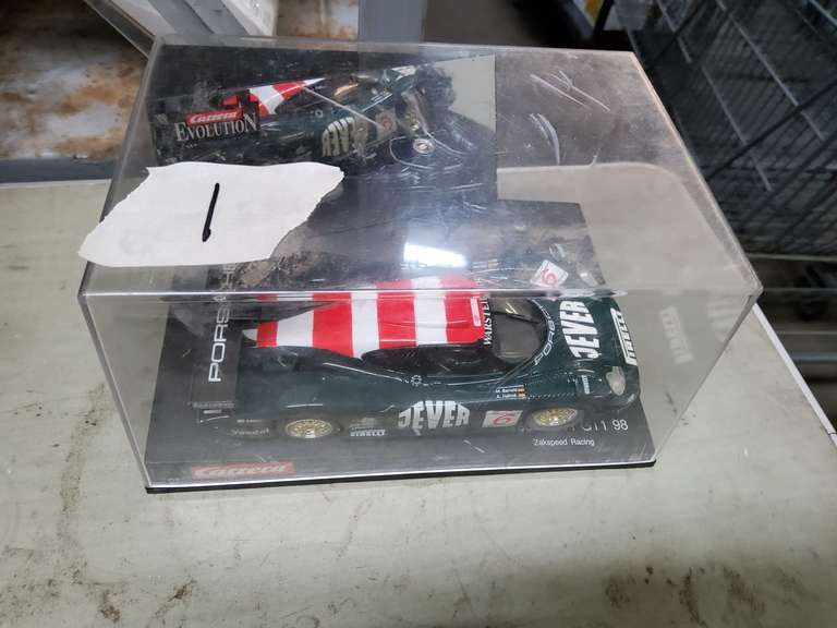 SLOT CAR