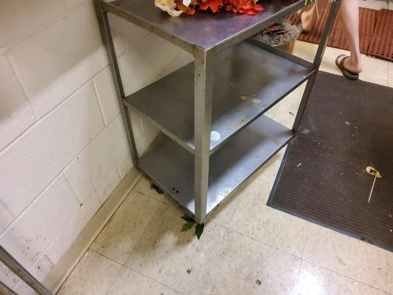 KITCHEN CART ON WHEELS