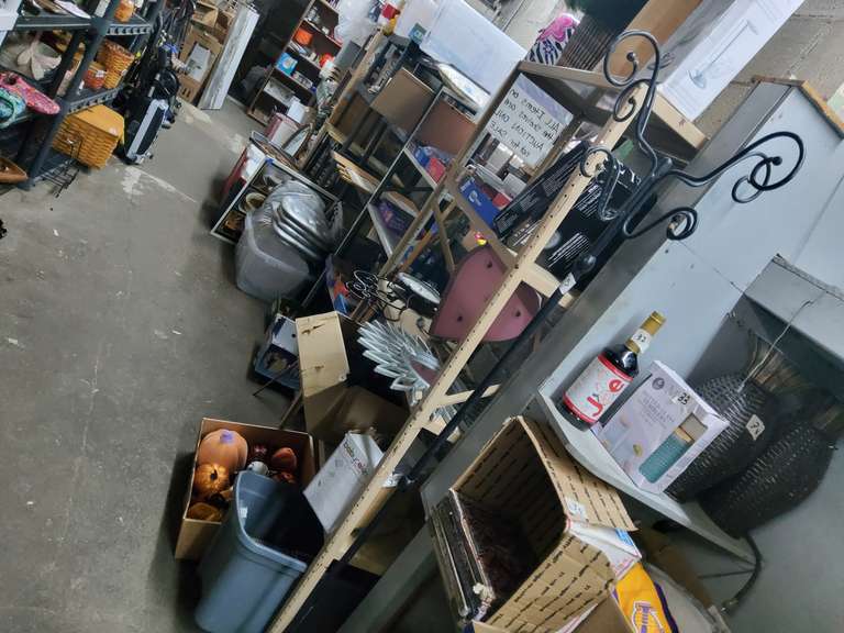 COAT STAND