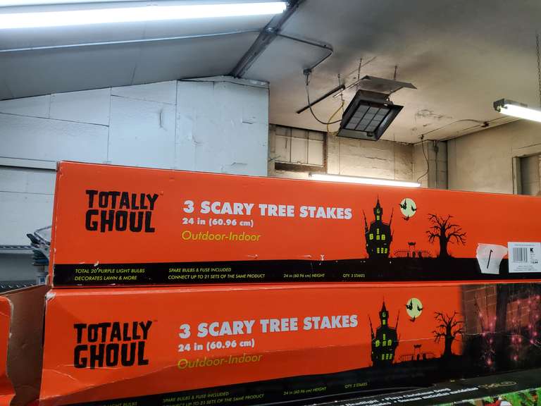 HALLOWEEN SCARY STAKES