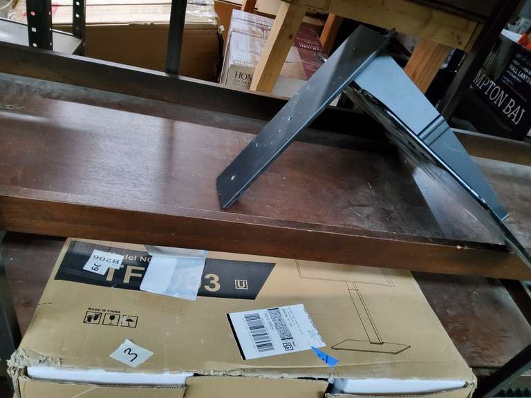 TV OR MONITOR STAND