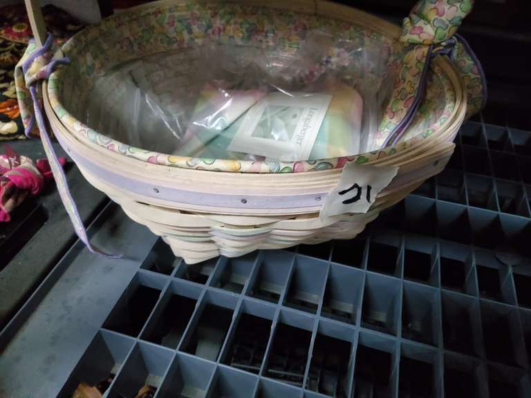 LONGABERGER BASKET