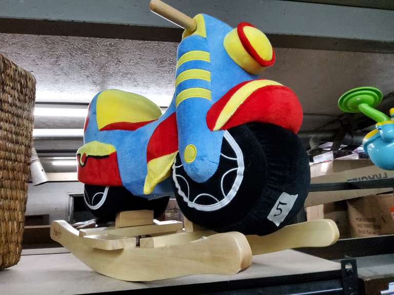 KIDS PADDED RIDE TOY