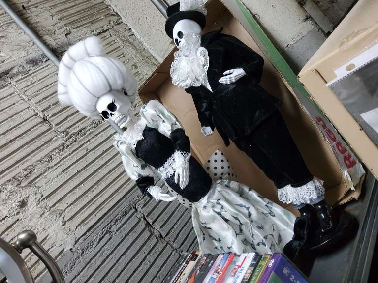 HALLOWEEN DECOR