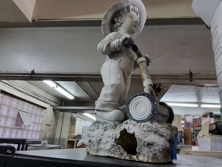 YARD DECOR, SEE HOLE