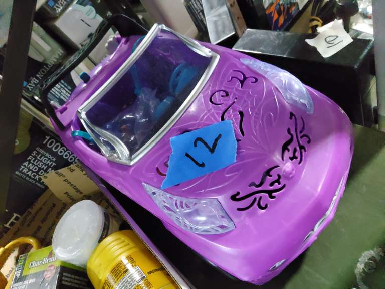 TOY CAR