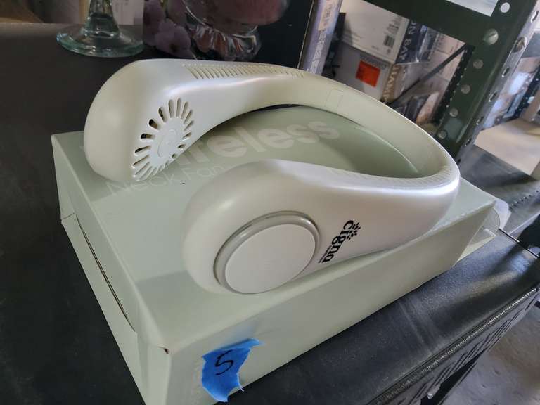 NECK FAN