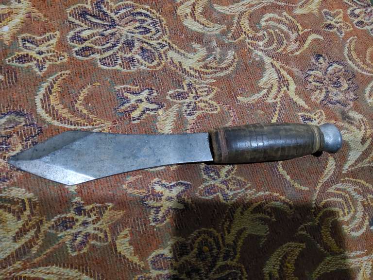 KNIFE