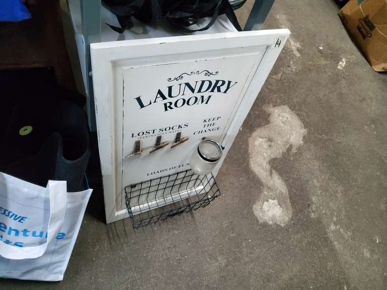 LAUNDRY ROOM DECOR