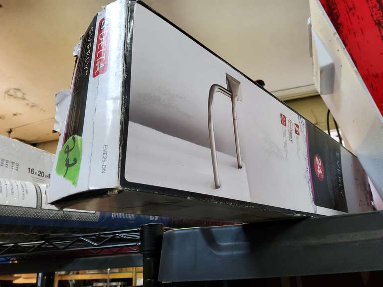 TOWEL BAR