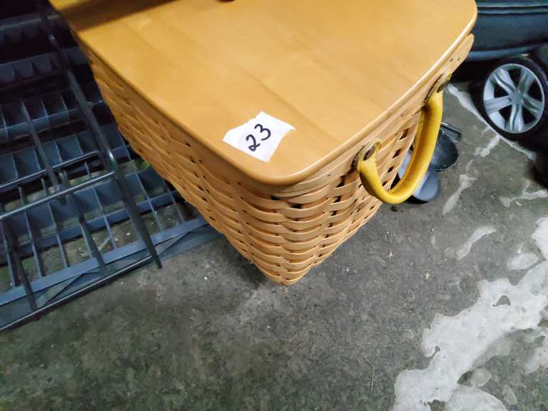 LONGABERGER BASKET