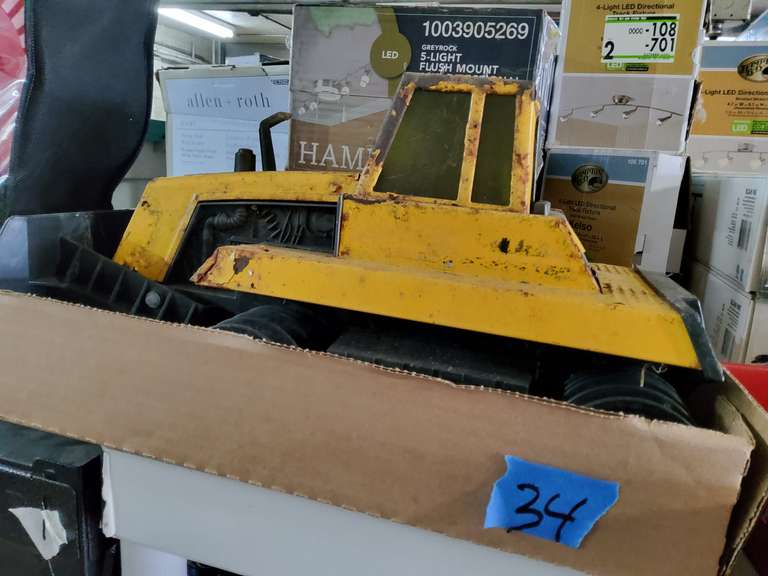 DEWALT BLOWER, CLOTHING, DECOR AND MORE
