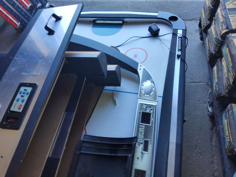 AIR HOCKEY TABLE, TESTED AND WORKS, NEEDS ASSEMBLED