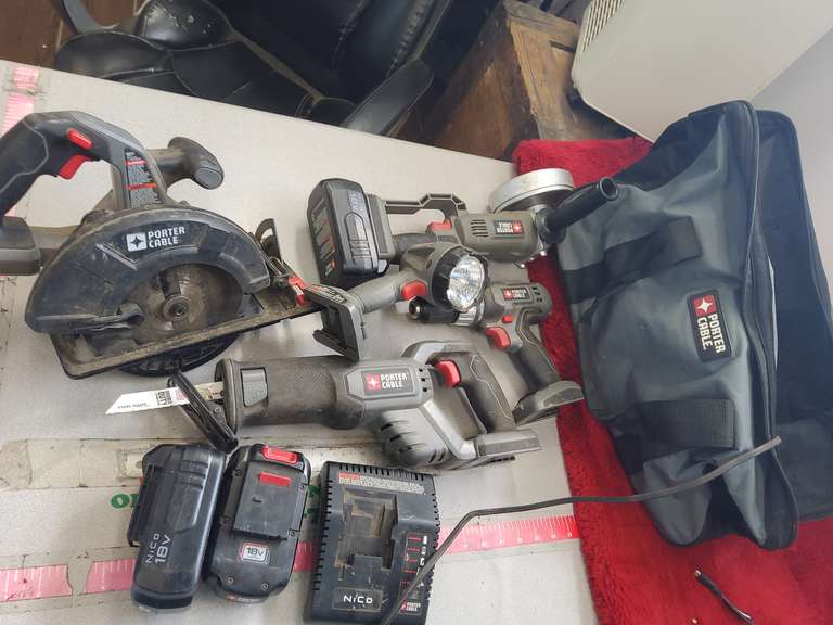 PORTER CABLE TOOL SET WITH 3 BATTERIES AND BAG, TESTED AND WORKS!