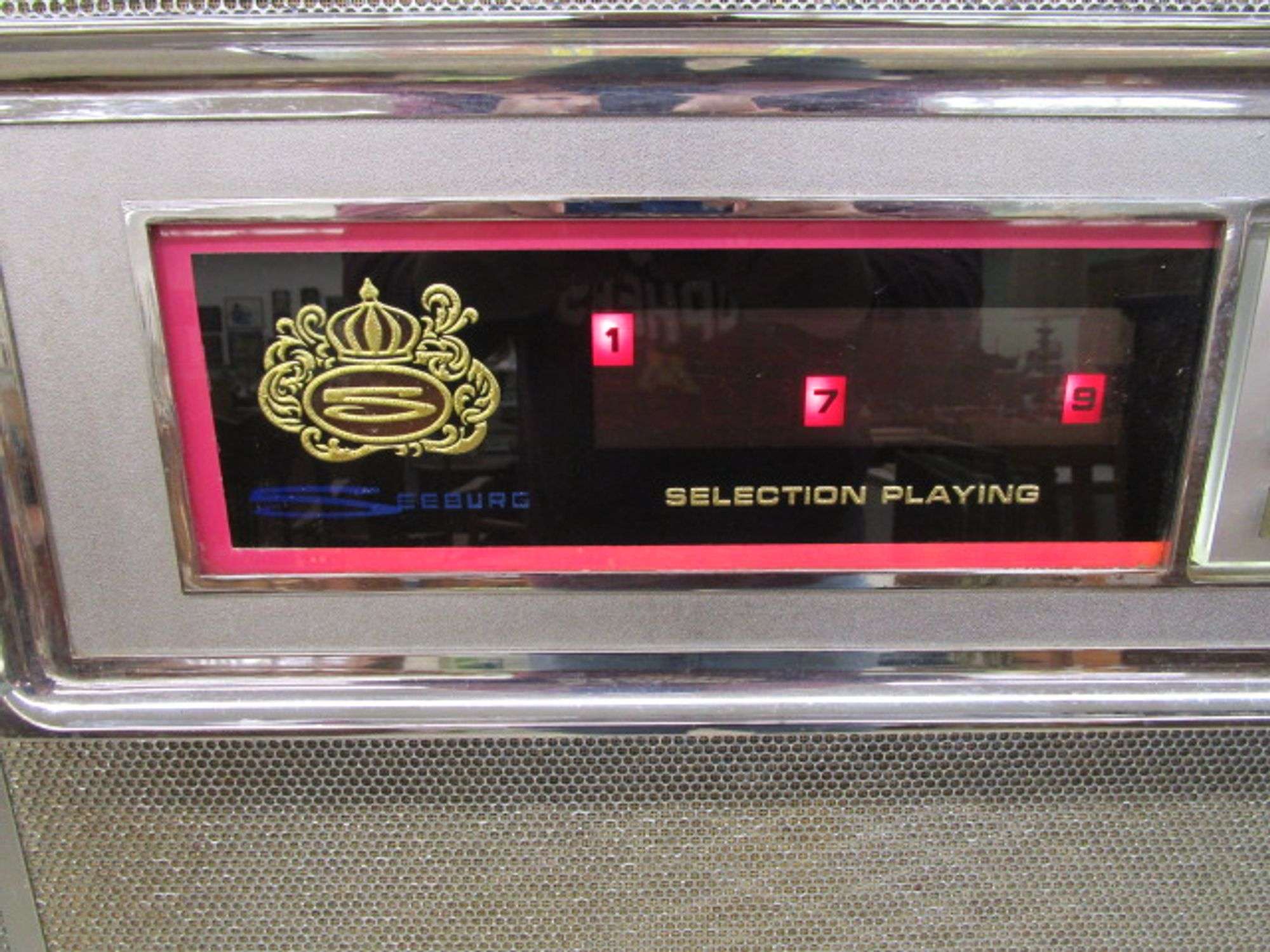1969/70 Seeburg Select-O-Matic Jukebox - Oberman Auctions