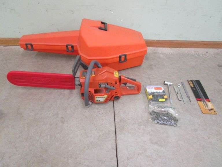 Husqvarna 41 18" Chain Saw w/Case, Extra Chains & Manual