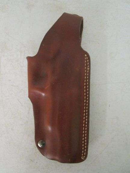 Classic Old West Leather Holster - Oberman Auctions