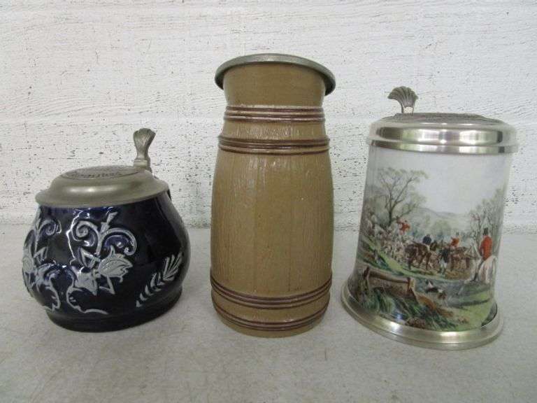 Hunt Scene, Mader's Restuarant & a Barrel Shaped Beer Steins