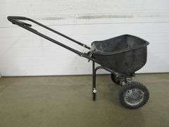 Yardworks Broadcast Spreader
