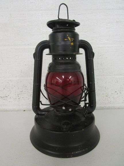 Deitz Little Giant Kerosene Lantern - Marked Mpls. Gas Co.