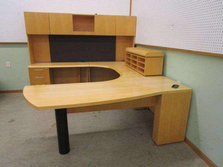 Maple U Shaped Office Desk