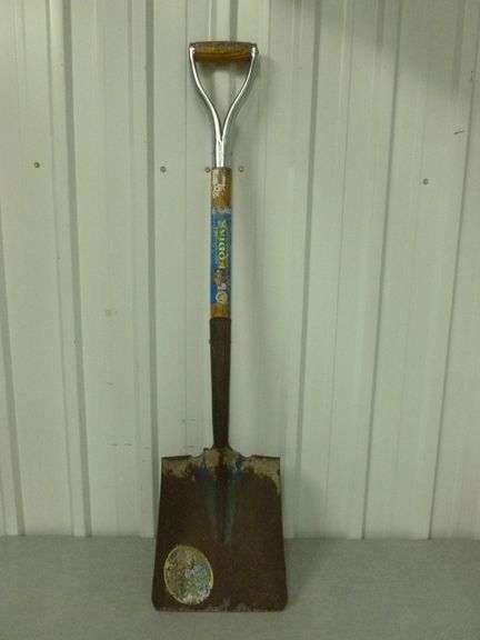 Kodiak Square Head Shovel