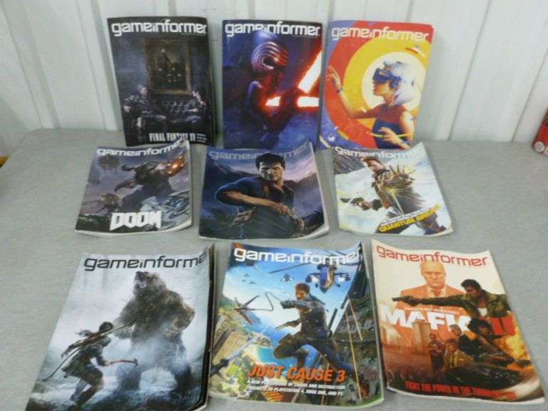 Large Group Of Game Informer Magazines - Oberman Auctions