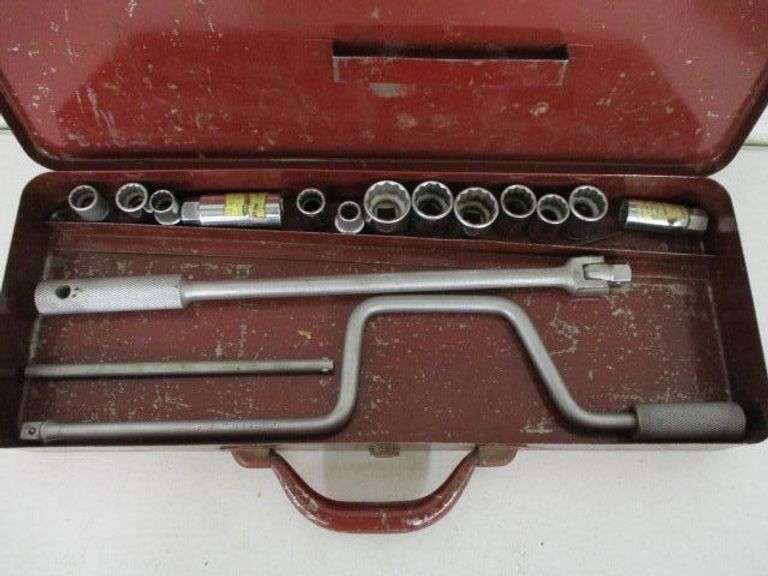 1/2" Drive Ratchet, Breaker Bar, Speed Wrench & Sockets