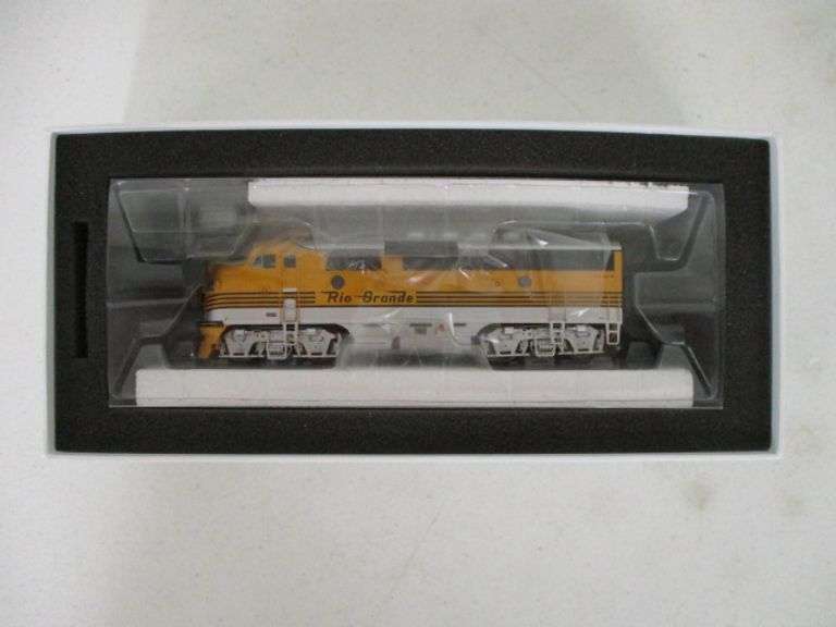 HO Genesis Rio Grande F3A Passenger Locomotive 5534
